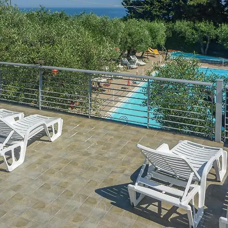 Stunning In With Outdoor Swimming Pool And 1 Bedrooms Imperia