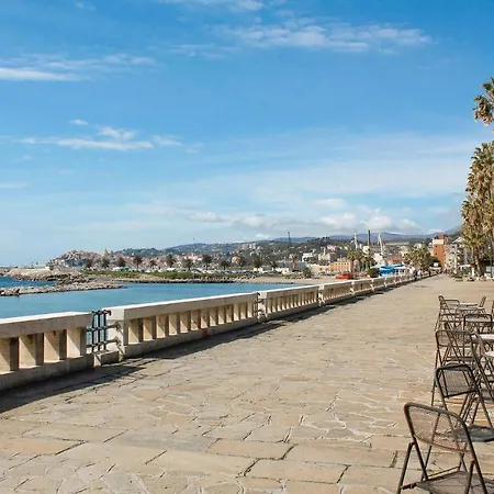 Stunning In With Outdoor Swimming Pool And 1 Bedrooms Imperia